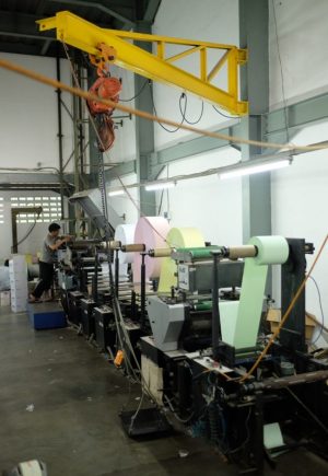 Kertas NCR: Lapisan, Fungsi, dan Perbedaannya dengan HVS