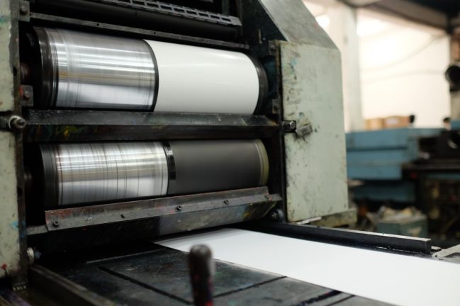 Proses Pembuatan Continuous Form Polos dan Cetak